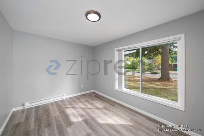Building Photo - 12917 NE Holladay St