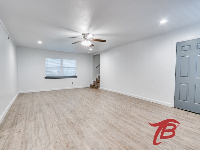 Building Photo - 2214 N Florida Ave