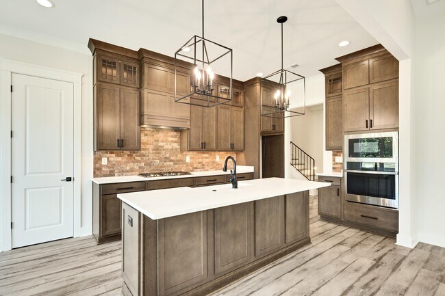 Building Photo - 5011 Jon Oak Dr