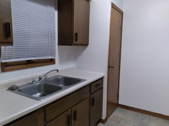 Building Photo - 1711 E Ave NE