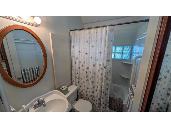 Building Photo - 519 Park Ave