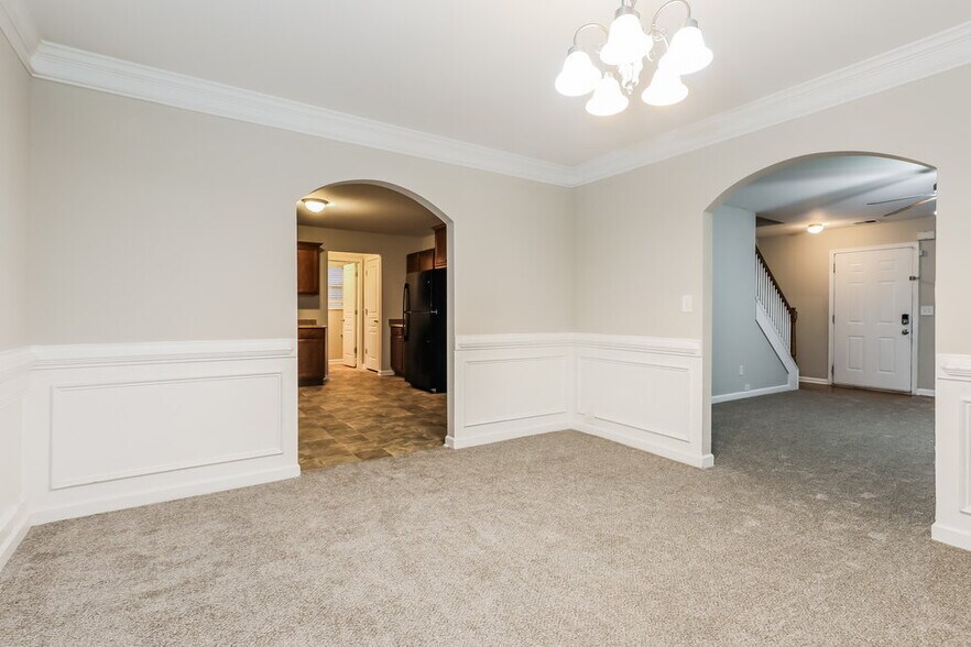 Building Photo - 848 Betsy Ross Trail