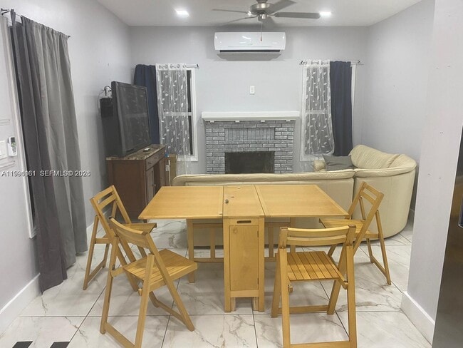 Building Photo - 2242 Polk St