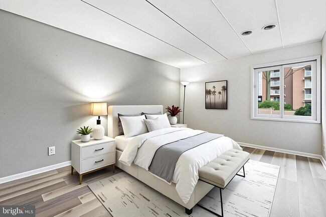 Building Photo - 2648 Redcoat Dr