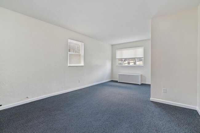 Building Photo - CHARMING & FULLY UPDATED 2 BED/1 BATH HOME IN HEART OF BEECHVIEW