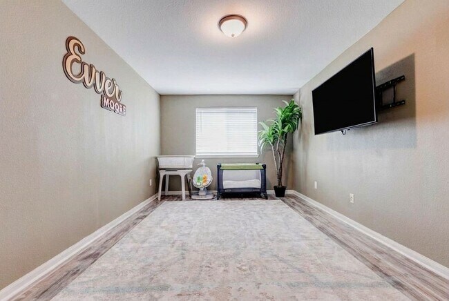 Building Photo - 22127 Roxanne Field Ln