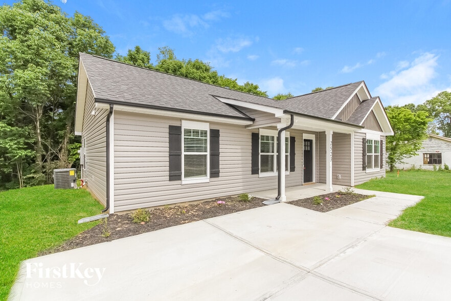 Building Photo - 2523 No Mans Ave