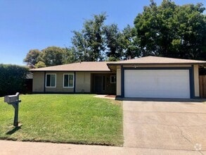 Building Photo - Nice 4 bedroom, 2 bathroom home in Citrus ...