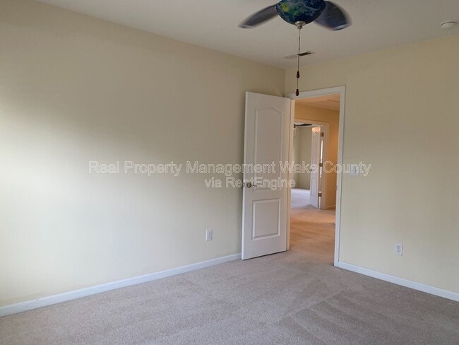 Building Photo - 512 Sandy Whispers Pl