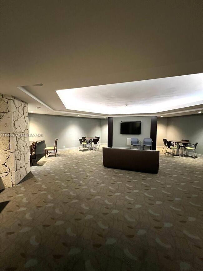 Building Photo - 1111 Crandon Blvd