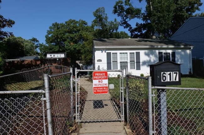 Building Photo - 617 Drum Ave