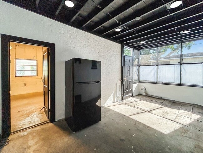 Building Photo - Fully Updated and Move-In Ready St. Pete Home – Minutes to Downtown & Beach - 2bed | 1bath