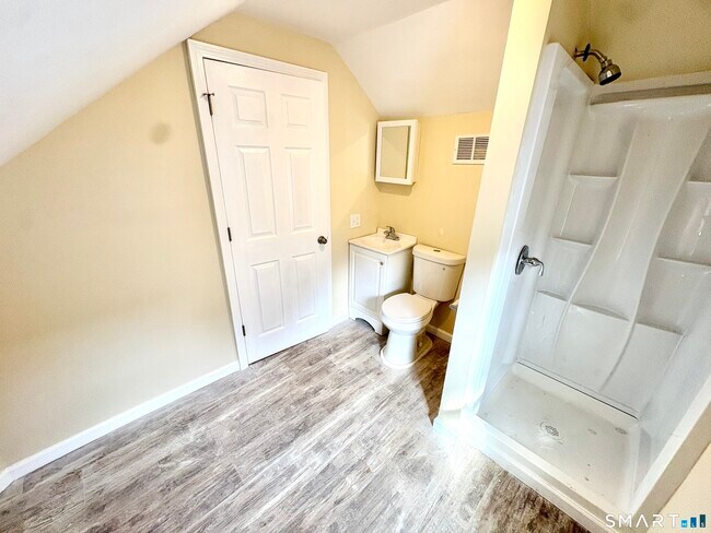 Building Photo - 129-131 Highland Ave