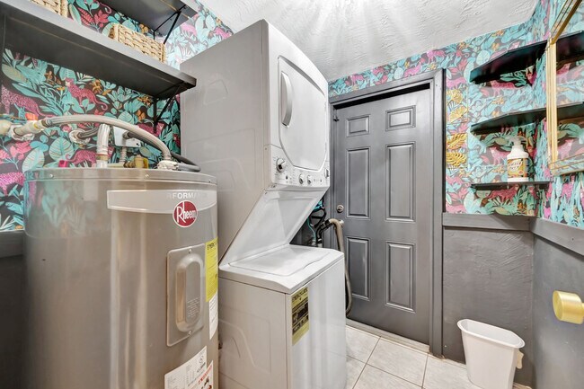 Building Photo - 5025 9th Ave S