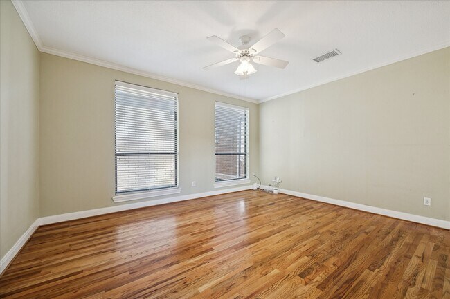 Building Photo - 1524 Nantucket Dr