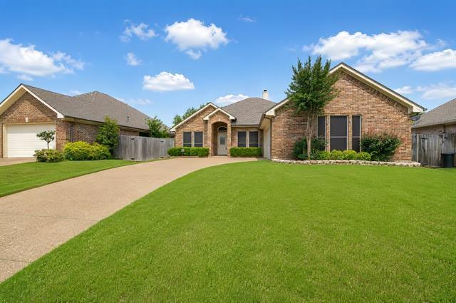 Building Photo - 2230 Park Hurst Dr