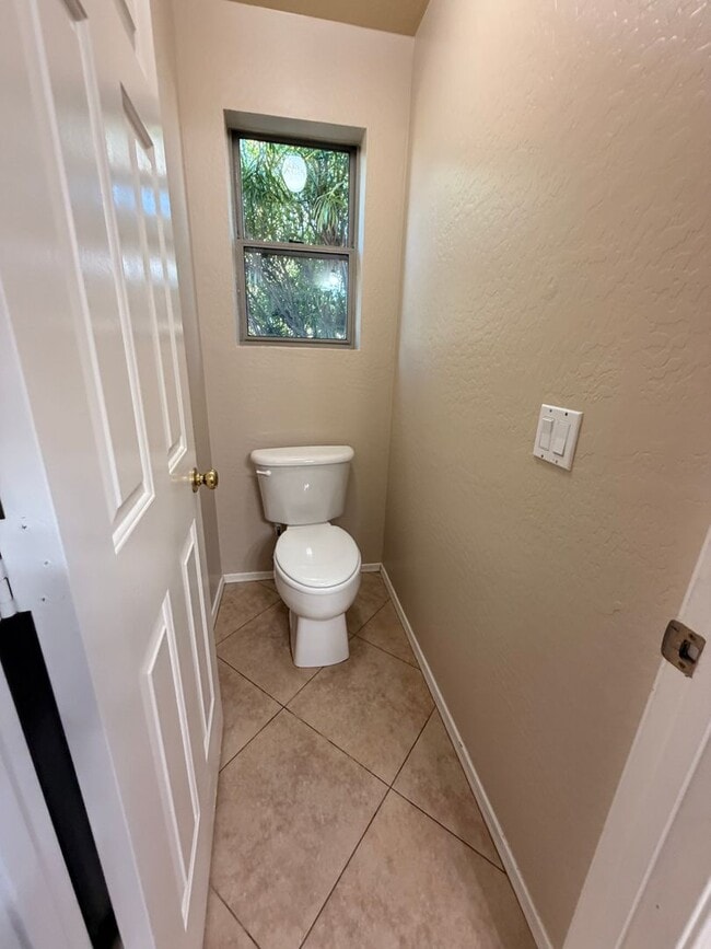 Building Photo - Gorgeous 3Bdm 2Ba Goodyear Home on a Cul-de-sac! *NO Carpets*