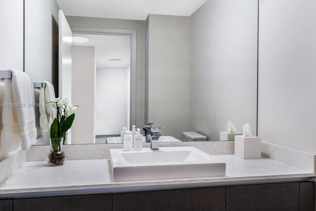 Building Photo - 1201 20th St