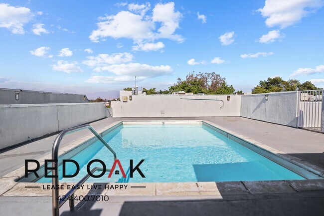 Building Photo - 8309 Cedros Ave