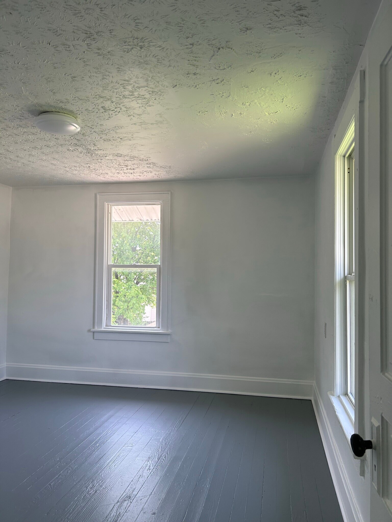 Building Photo - 1855 Bruck St