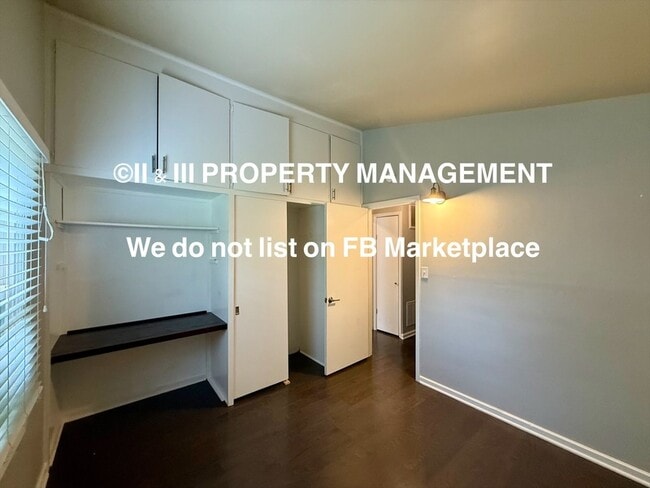 Building Photo - 5504 W 79th St