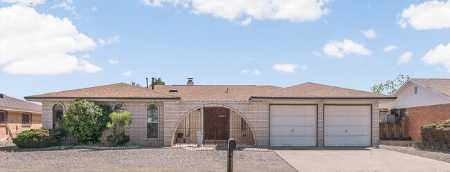 Primary Photo - 4652 R L Shoemaker Dr