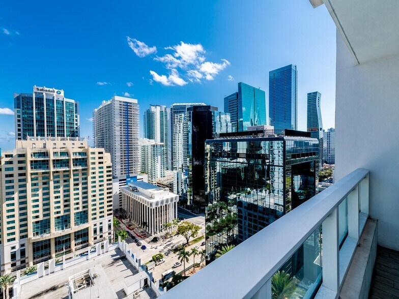 Building Photo - 1080 Brickell Ave