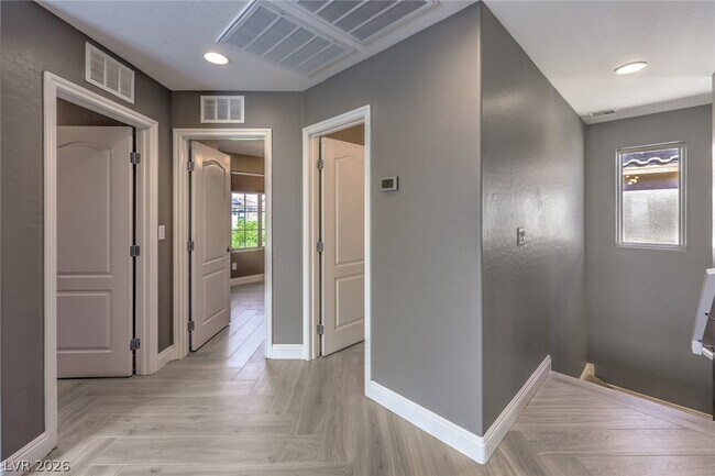 Building Photo - 12420 Pinetina St