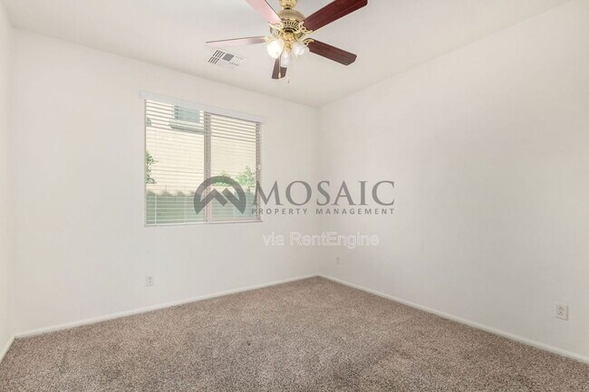 Building Photo - 904 E Euclid Ave