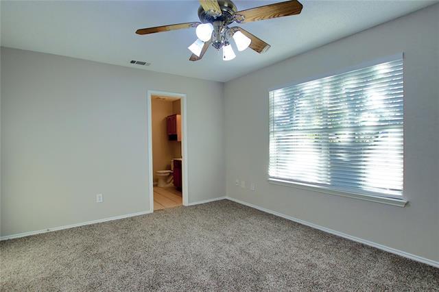 Building Photo - 147 Southlake Dr