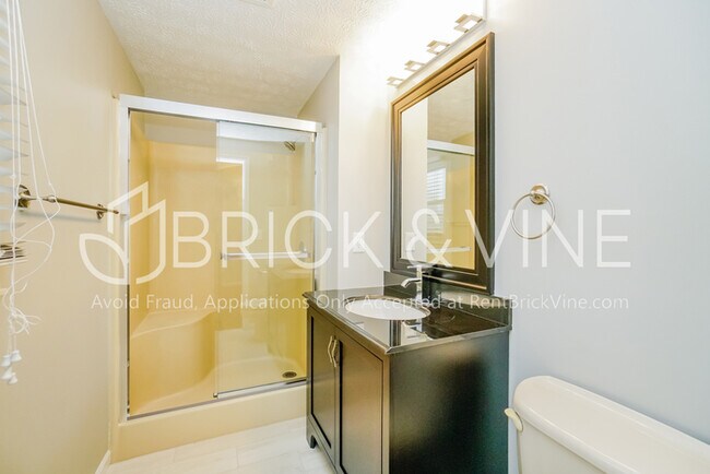 Building Photo - 5837 Snowdrop Ave