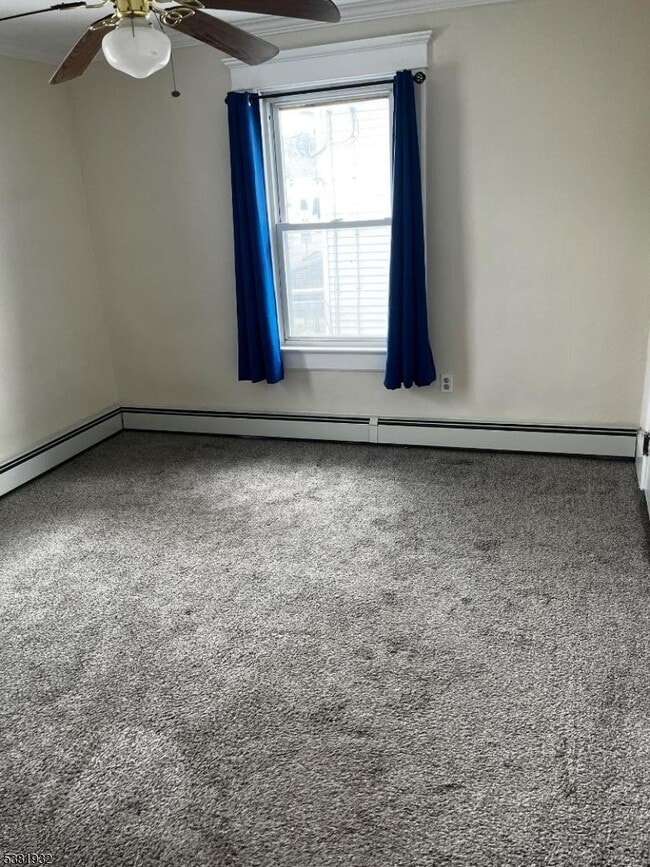 Primary Photo - 128 W Clinton St