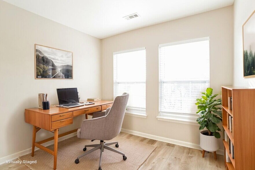 Building Photo - 9167 Lenox Pointe Dr