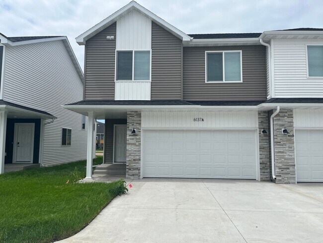 Building Photo - The Wilds Townhomes