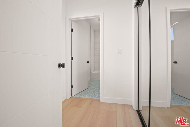 Building Photo - 1709 Burnside Ave