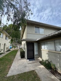 Building Photo - 2 Bedroom 1 Bath for rent in Port Hueneme near Oxnard Harbor