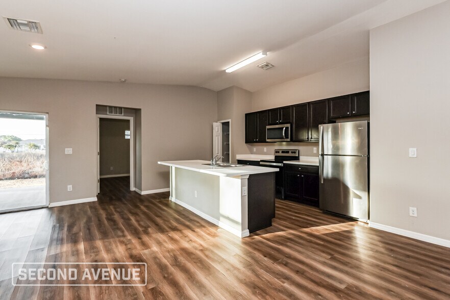 Building Photo - 3417 7th St SW