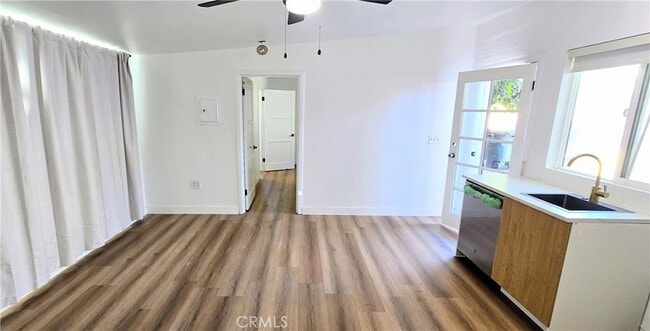 Building Photo - 5747 Jefferson Ave