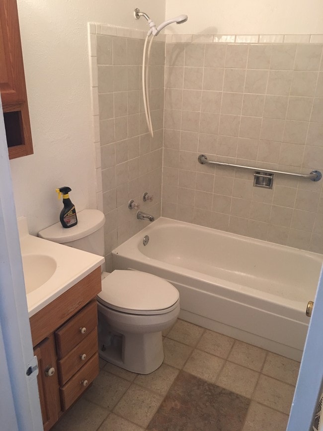 Building Photo - 1220 Allison St