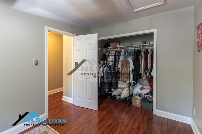 Building Photo - 5623 Lake Elton Rd