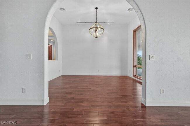 Building Photo - 2 Camino La Venta Ct