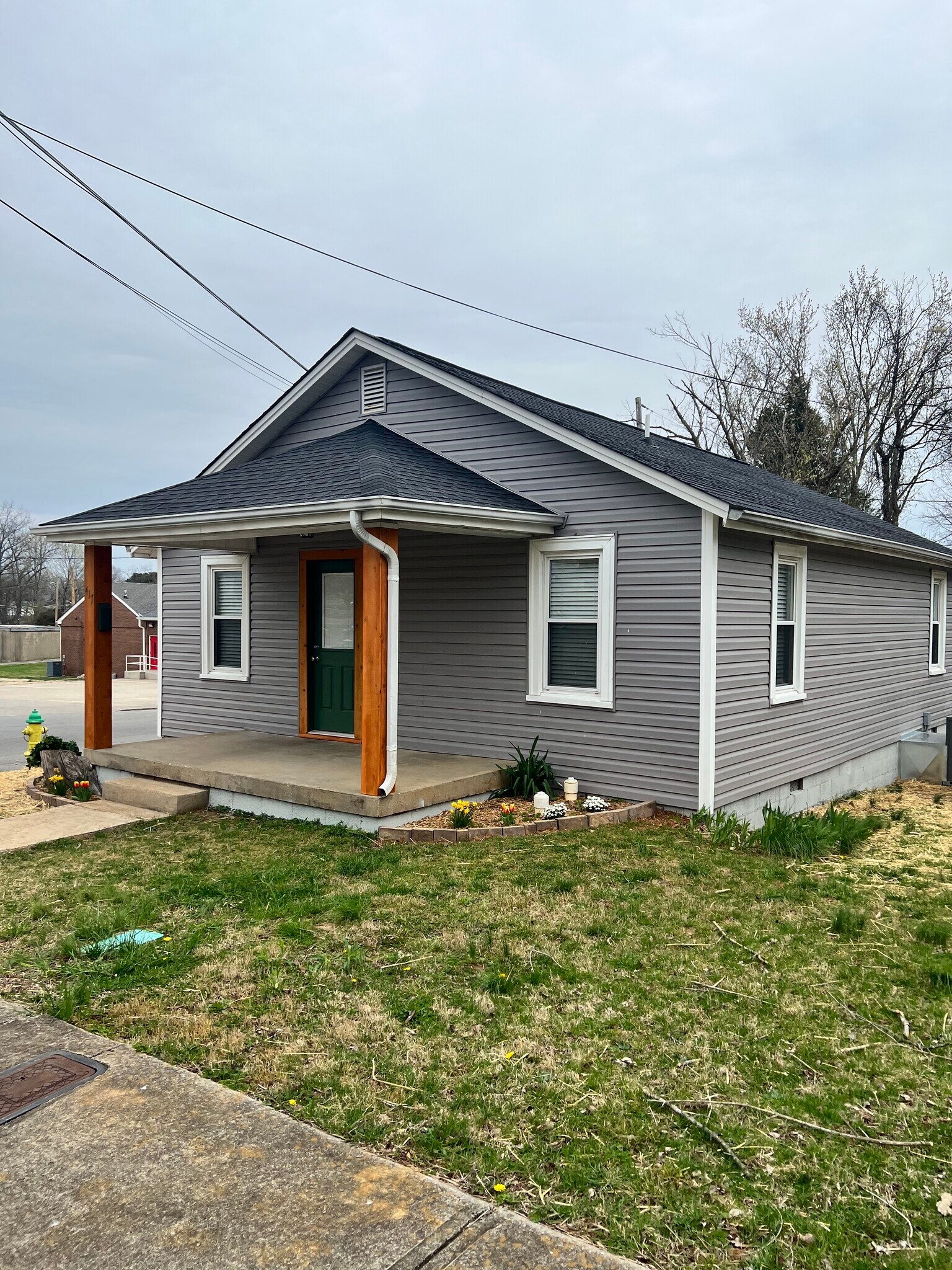 Building Photo - 417 N Charlotte St