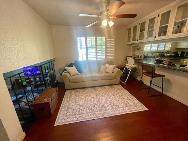 Building Photo - Gorgeous South West Escondido Home! $4,200/Month.  Pets Allowed - Text 619-889-8400