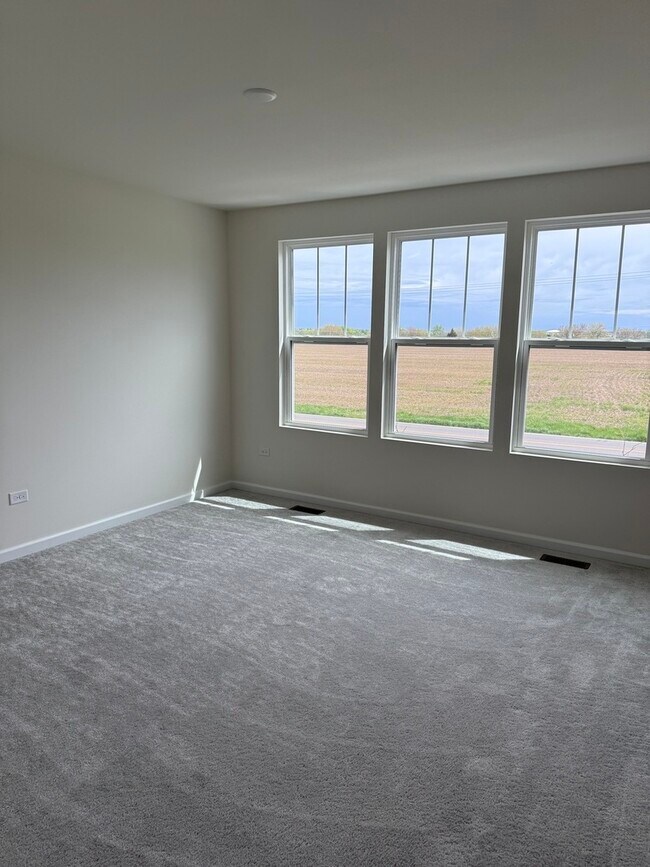 Building Photo - 2239 Horseshoe Cir