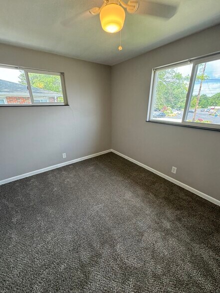 Building Photo - 600 Graham Rd