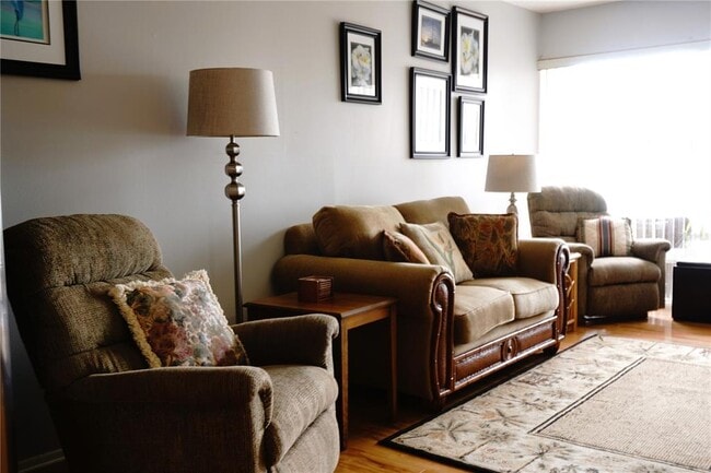 Building Photo - 4337 Tahitian Gardens Cir