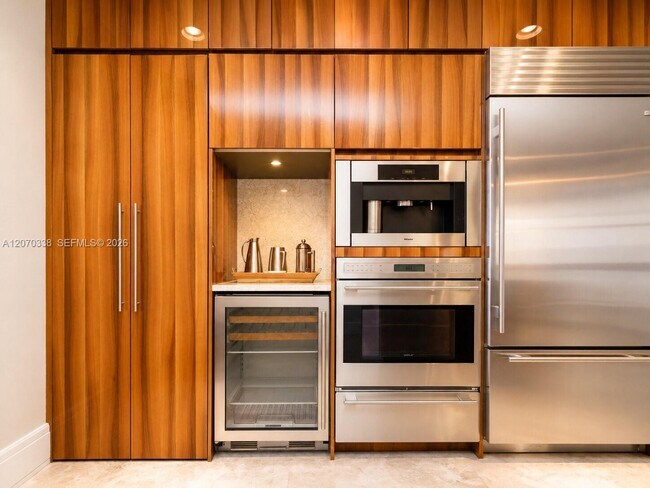 Building Photo - 9705 Collins Ave