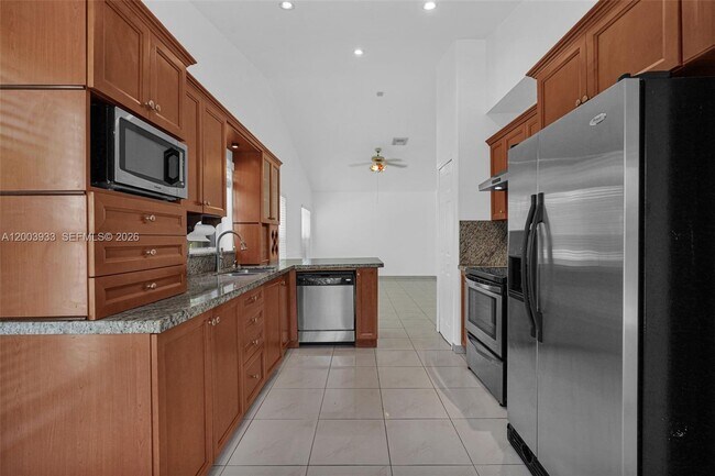 Building Photo - 358 SW 163rd Ave