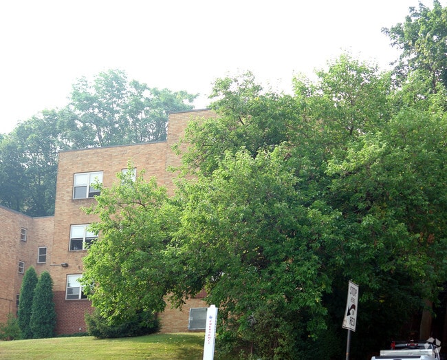 Building Photo - 5800 5th Ave