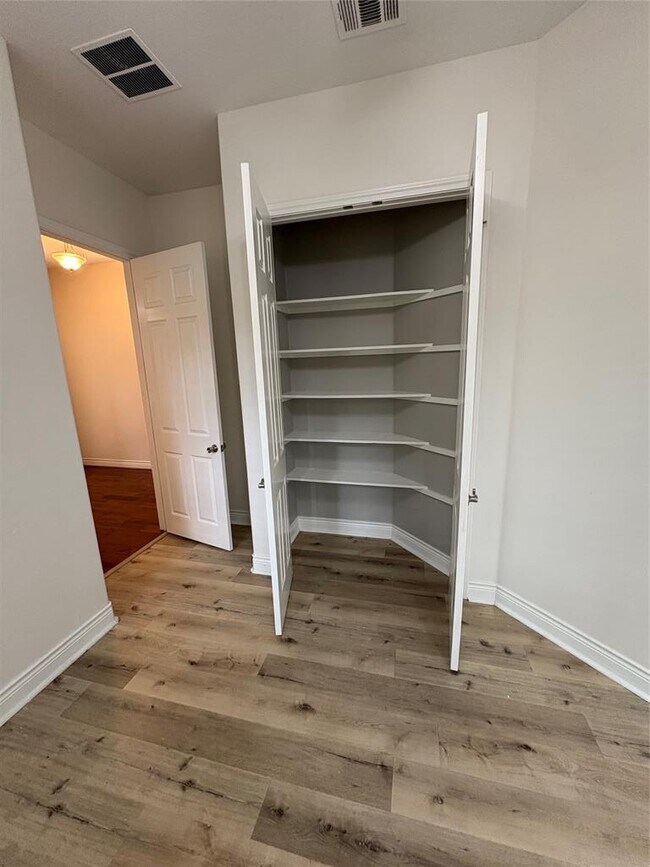 Building Photo - 3314 Thomas Kincheon St